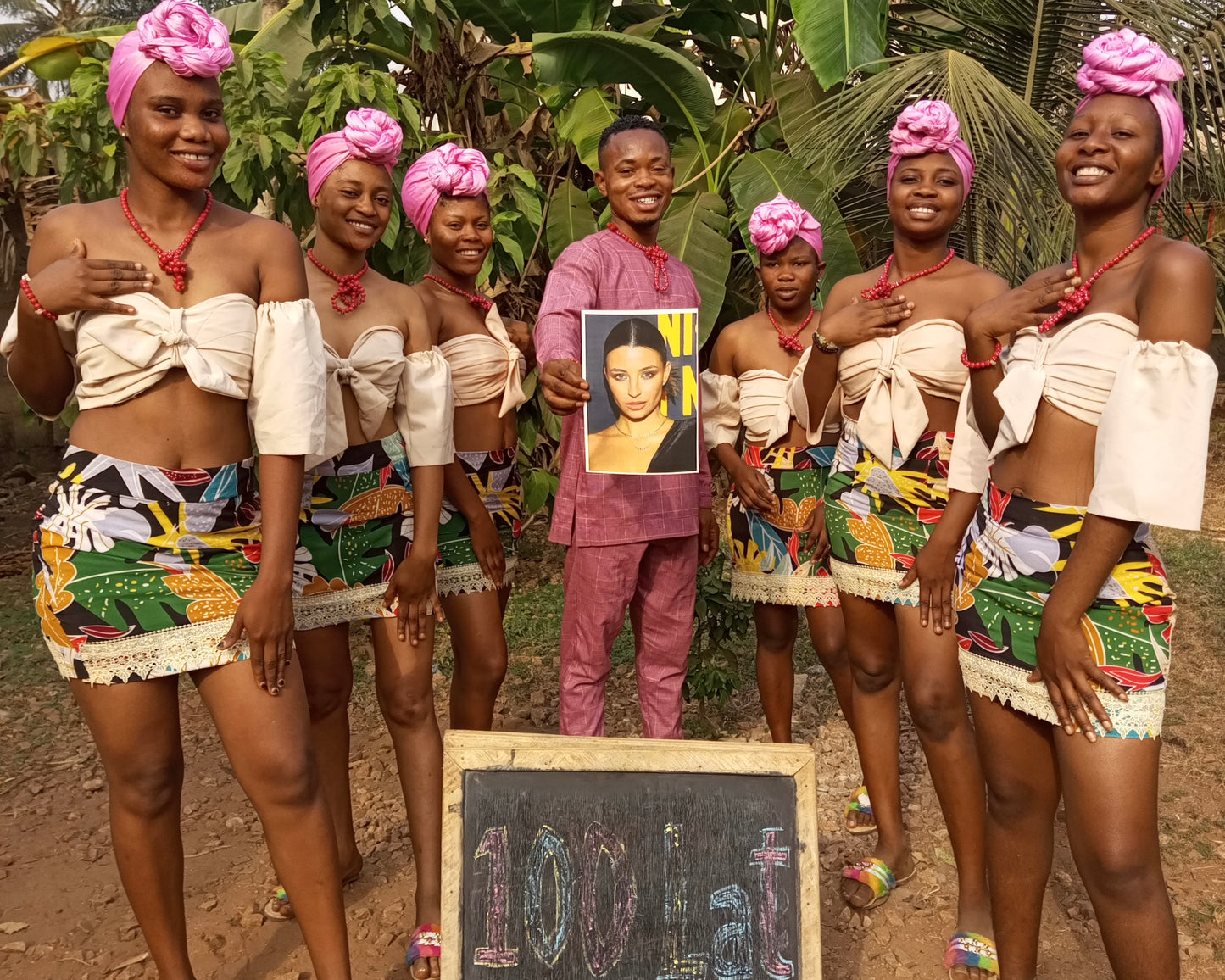 Видео-поздравление от наших девушек из Африки с танцем